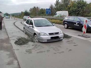 car-stuck.lotus racing...hi,hi.jpg